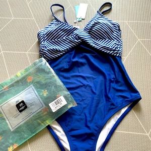 Cupshe bathing suit -Medium